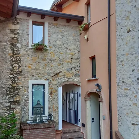 Appartamento Mansarda In Piazzetta Centro Storico