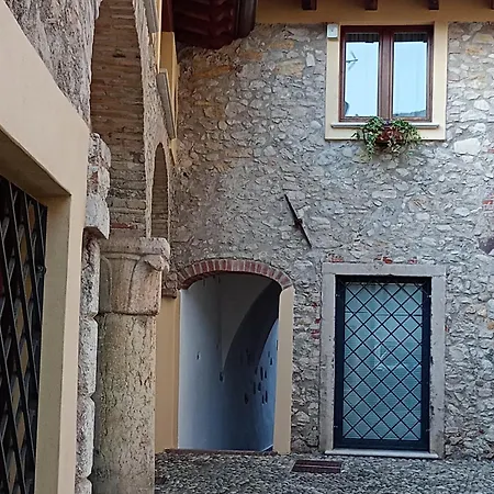 Mansarda In Piazzetta Centro Storico * Manerba del Garda